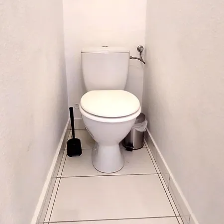 Airport-messe Apartment *