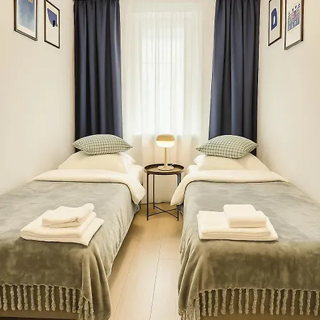 Airport-messe Lägenhet *